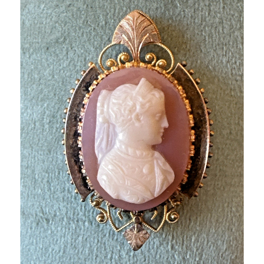 Antique 1880’s Victorian 10k Gold Cameo Brooch Pendant  EUC